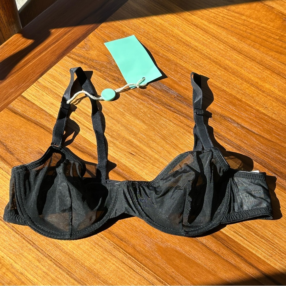 Dolce & Gabbana Gorgeous Sheer Black Underwire Bra. D&G Sz 2. Equiv to US 32B/C